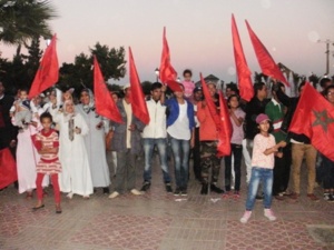 فعاليات من المجتمع المدني بابن جرير ..في وقفة احتجاجية ضد سياسة التامر الجزائرية فعاليات من المجتمع المدني بابن جرير ..في وقفة احتجاجية ضد سياسة التامر الجزائرية