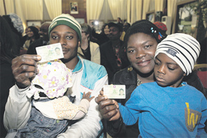 في اليوم العالمي للمهاجرين.. المغرب ينفذ سياسة للهجرة واللجوء إنسانية في فلسفتها شمولية في مضمونها في اليوم العالمي للمهاجرين.. المغرب ينفذ سياسة للهجرة واللجوء إنسانية في فلسفتها شمولية في مضمونها