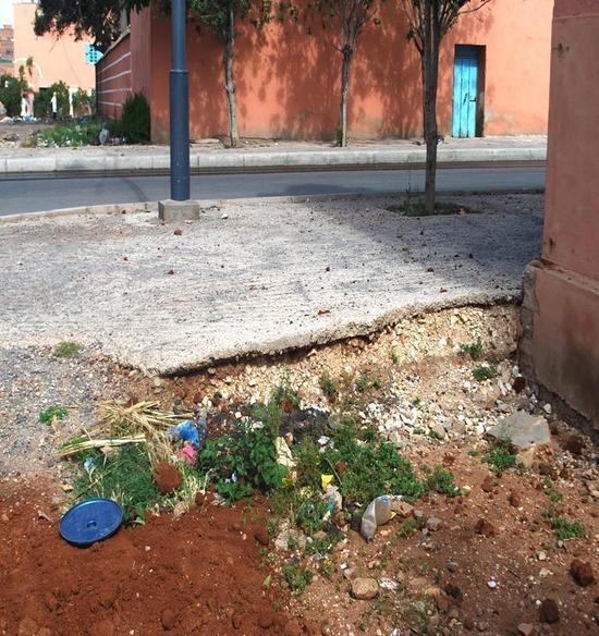 الملك هو ما نراه ينجز كل شيء...عاهل البلاد هو الذي نفض غبار الإهمال عن مدينة ابن جرير  الملك هو ما نراه ينجز كل شيء...عاهل البلاد هو الذي نفض غبار الإهمال عن مدينة ابن جرير