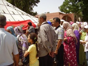 6900 مستفيد من عملية توزيع المواد الغذائية بمناسبة شهر رمضان بعمالة مراكش 6900 مستفيد من عملية توزيع المواد الغذائية بمناسبة شهر رمضان بعمالة مراكش