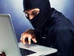 هاكر: يجب أن يكون لإيران كامل السيطرة على النت هاكر: يجب أن يكون لإيران كامل السيطرة على النت