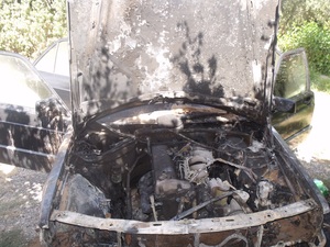 مستشار جماعي تتعرض سيارته لإحراق أمام باب منزله