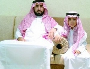 سعودي يعرض طفله للبيع سعودي يعرض طفله للبيع