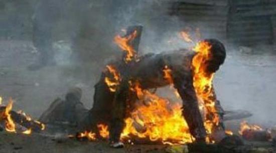 عاجل: خمسيني يضرم النار في جسده بقلب المحكمة الإبتدائية لقلعة السراغنة