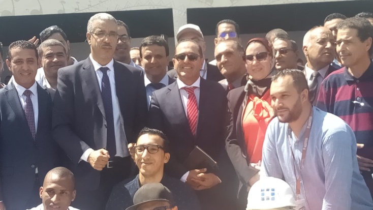 وزير الطاقة والمعادن يشرف على حفل افتتاح انطلاقة القرية الشمسية بابن جرير وزير الطاقة والمعادن يشرف على حفل افتتاح انطلاقة القرية الشمسية بابن جرير