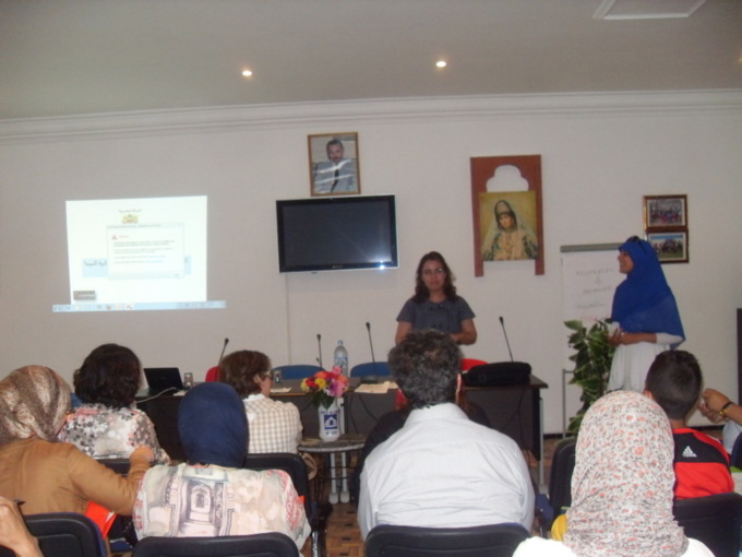 اللقاء الجهوي لتقييم البرنامج الجهوي لمحاربة السيدا لموسم 2011 بجهة طنجة تطوان اللقاء الجهوي لتقييم البرنامج الجهوي لمحاربة السيدا لموسم 2011 بجهة طنجة تطوان