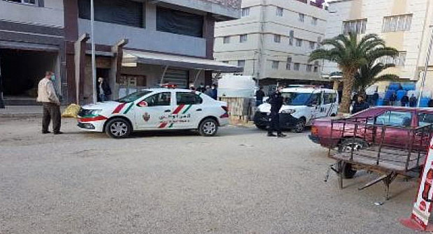 الأمن يتدخل لتحرير "باشا" تارجيست بالحسمية احتجزه ابن رئيس بلدية سابق داخل منزله الأمن يتدخل لتحرير "باشا" تارجيست بالحسمية احتجزه ابن رئيس بلدية سابق داخل منزله