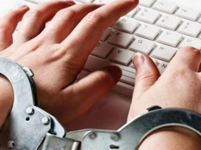نشطاء مواقع التواصل الاجتماعي: “نعم للحجر الصحي، وألف لا للحجر على الحق في حرية الرأي والتعبير”