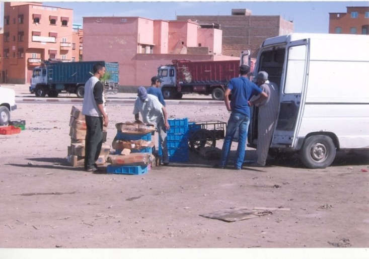 في شأن الاستجابة لمعايير الصحة و النظافة بابن جرير ... رئيس جمعية الانوار الرحمانية لبيع و تسويق الاسماك يرفع شكاية للمسؤولين في شأن الاستجابة لمعايير الصحة و النظافة بابن جرير ... رئيس جمعية الانوار الرحمانية لبيع و تسويق الاسماك يرفع شكاية للمسؤولين