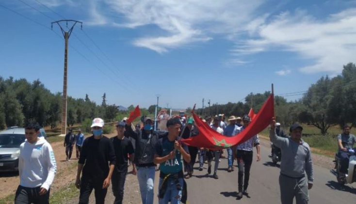 دواوير بقلعة السراعنة تنتفض لغياب مساعدات كورونا دواوير بقلعة السراعنة تنتفض لغياب مساعدات كورونا