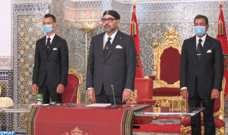 جلالة الملك يوجه خطابا إلى الأمة بمناسبة عيد العرش المجيد جلالة الملك يوجه خطابا إلى الأمة بمناسبة عيد العرش المجيد