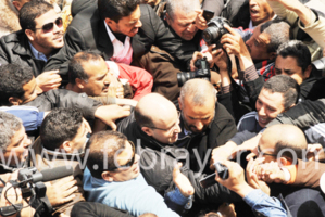 ملف جديد لجر رشيد نيني إلى المحاكم بسبب يوميات السجن ملف جديد لجر رشيد نيني إلى المحاكم بسبب يوميات السجن