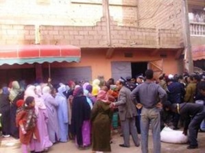أجهزة المراقبة ثابتة بإقليم الرحامنة ....والمواطنون فى حرج لمواجهة الأسعار الملتهبة . أجهزة المراقبة ثابتة بإقليم الرحامنة ....والمواطنون فى حرج لمواجهة الأسعار الملتهبة .