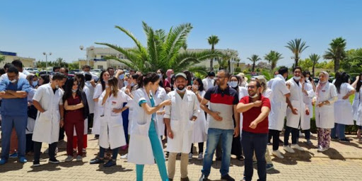 مجلس النواب يصادق على قانون يخرج مهنيي الصحة من النظام الأساسي للوظيفة العمومية مجلس النواب يصادق على قانون يخرج مهنيي الصحة من النظام الأساسي للوظيفة العمومية