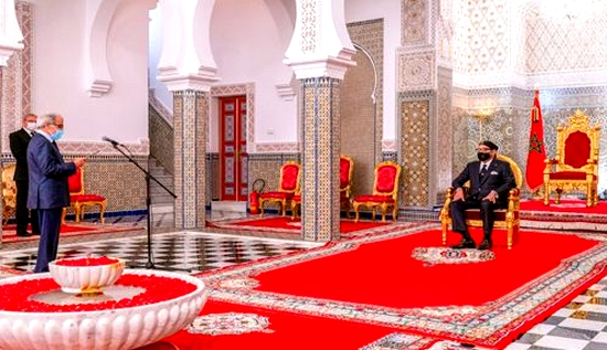 الملك محمد السادس يستقبل والي بنك المغرب