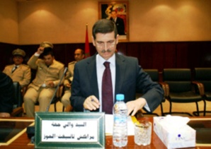 والي جهة مراكش يتراجع عن قرار إغلاق بعض الحانات والملاهي الليلية بالمدينة الحمراء والي جهة مراكش يتراجع عن قرار إغلاق بعض الحانات والملاهي الليلية بالمدينة الحمراء