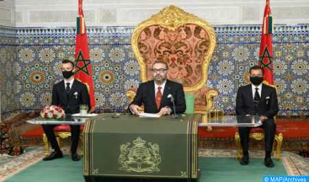 جلالة الملك يوجه خطابا ساميا إلى الأمة بمناسبة الذكرى السادسة والأربعين للمسيرة الخضراء المظفرة جلالة الملك يوجه خطابا ساميا إلى الأمة بمناسبة الذكرى السادسة والأربعين للمسيرة الخضراء المظفرة