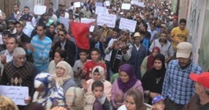 ساكنة أمزميز تصعد احتجاجتها ضد المجلس البلدي ومديرة المكتب الجهوي للماء الصالح للشرب