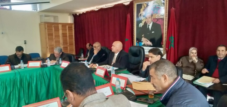 مجلس جماعة قلعة السراغنة يضع رقما هاتفيا رهن إشارة الساكنة لتلقي الشكايات وتقديم الخدمات