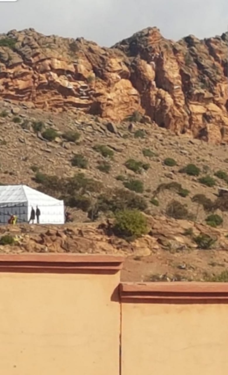 سكان البوادي في الرحامنة يطلقون تسميات غريبة على المرتفعات والهضاب القريبة من مقر دواويرهم. سكان البوادي في الرحامنة يطلقون تسميات غريبة على المرتفعات والهضاب القريبة من مقر دواويرهم.