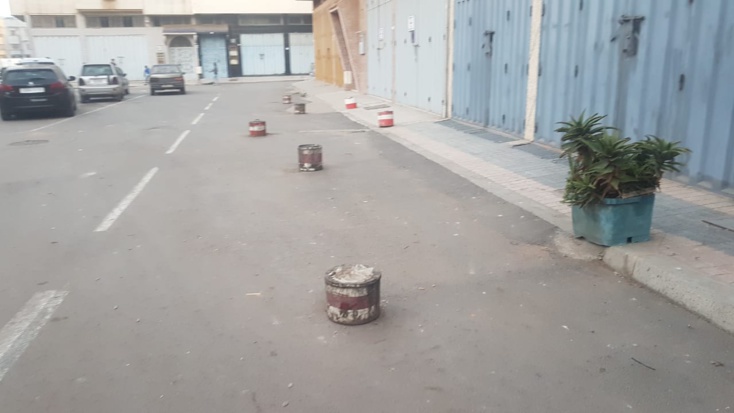 سكان يحتلون أماكن عمومية تحت أنظار السلطات والجهات المختصة.
