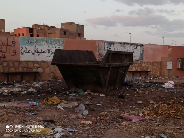  ابن جرير :اجتياح غير مبرر لأرصفة الشوارع بالمدينة....أزبال متراكمة وحدائق عمومية تحتضر !
