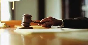 مواصلة محاكمة الرئيسان السابقان لبلدية ابن جرير يوم 20 فبراير 2014 مواصلة محاكمة الرئيسان السابقان لبلدية ابن جرير يوم 20 فبراير 2014