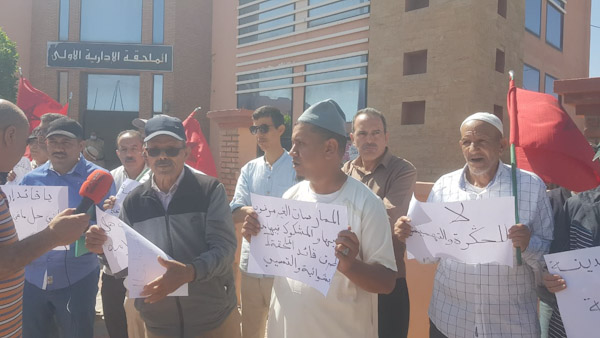 فعاليات مدنية بابن جرير تنتفض ضد احتلال الملك العمومي فعاليات مدنية بابن جرير تنتفض ضد احتلال الملك العمومي