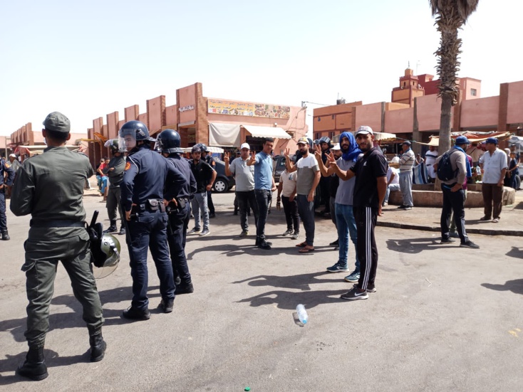  الجمعية المغربية لحقوق الإنسان بابن جرير تستنكر بشدة اعتقال مناضلي الجمعية الوطنية لحملة الشهادات المعطلين فرع ابن جرير....