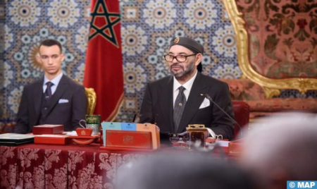 جلالة الملك يترأس مجلسا وزاريا جلالة الملك يترأس مجلسا وزاريا