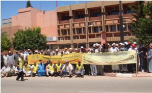 إدارة الفوسفاط بابن جرير مازالت تمارس سياسة الاقصاء والتهميش ضد الصحافة المحلية الناقدة واللاذعة إدارة الفوسفاط بابن جرير مازالت تمارس سياسة الاقصاء والتهميش ضد الصحافة المحلية الناقدة واللاذعة