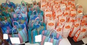 ابن جرير ... مستشارون بالمجلس الحضري يستغلون توزيع المساعدات الرمضانية لأغراض انتخابية ابن جرير ... مستشارون بالمجلس الحضري يستغلون توزيع المساعدات الرمضانية لأغراض انتخابية