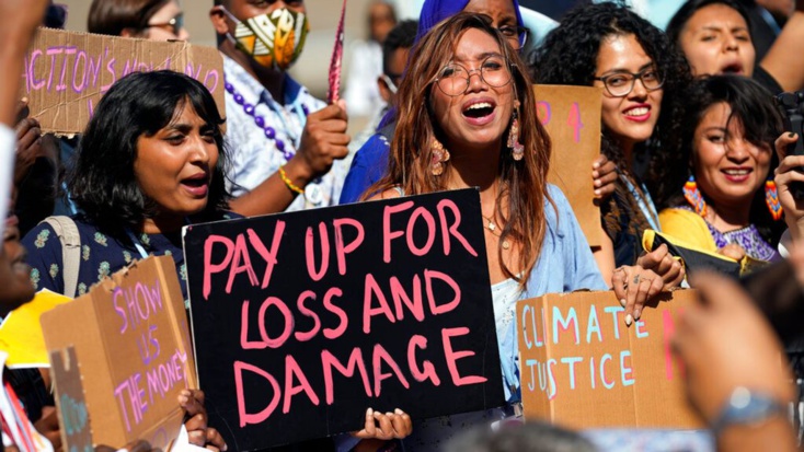 “قمة المناخ” تقر إنشاء صندوق “الخسائر والأضرار” لكنها فشلت في “خفض الانبعاثات بشكل جذري”