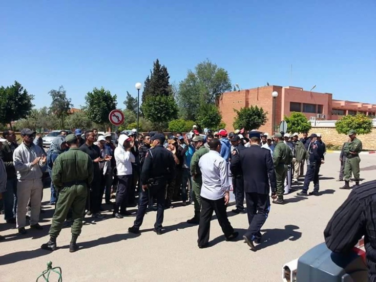 بيان تضامني مع المناضل يونس شاجدين الدي تعرض لتدخل همجي من طرف أحد عناصر الامن بيان تضامني مع المناضل يونس شاجدين الدي تعرض لتدخل همجي من طرف أحد عناصر الامن