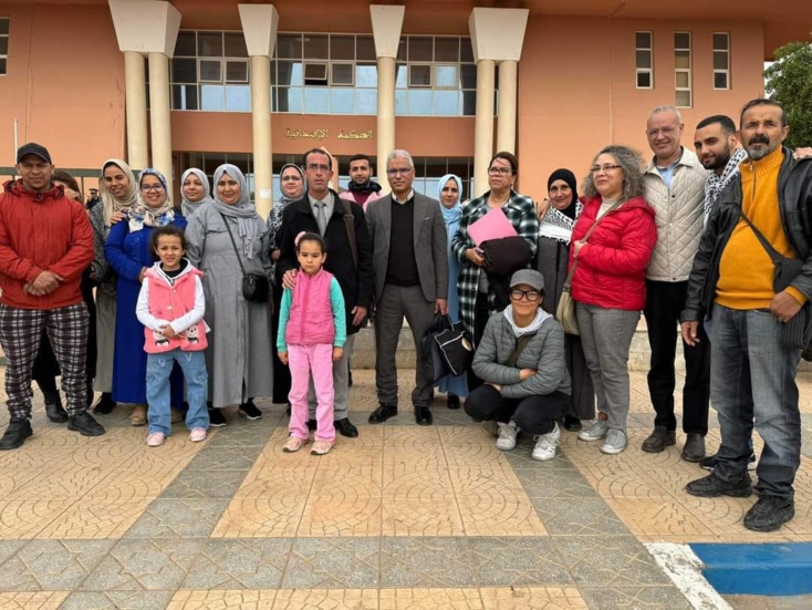 استمرار محاكمة أسرة "ياسين شبلي"بابن جرير....وقفة احتجاجية للتنديد بالمحاكمة ! استمرار محاكمة أسرة "ياسين شبلي"بابن جرير....وقفة احتجاجية للتنديد بالمحاكمة !