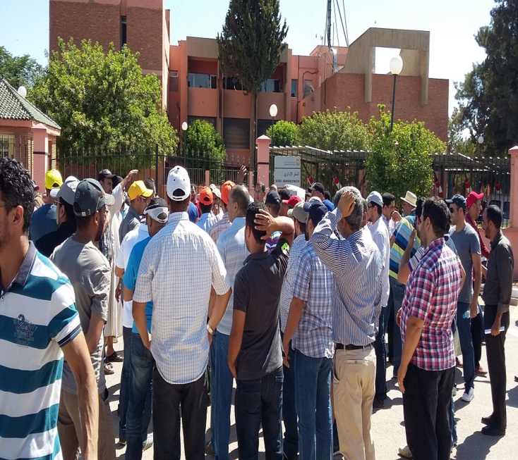 النقابات الفوسفاطية الثلاث (UNMT – EDT – CDT) تطالب برحيل المسؤول عن الفعل الاجتماعي بالكنتور. النقابات الفوسفاطية الثلاث (UNMT – EDT – CDT) تطالب برحيل المسؤول عن الفعل الاجتماعي بالكنتور.