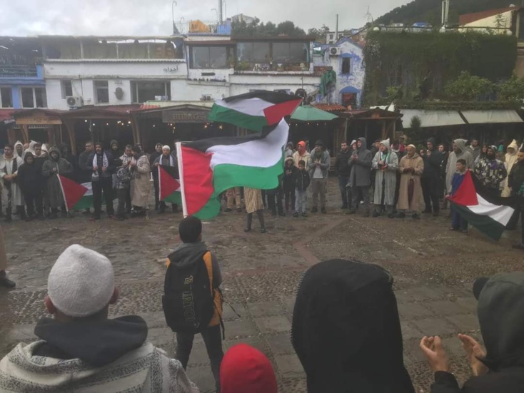 جمعة الغضب الـ25 تخرج المغاربة من جديد في عشرات الوقفات الاحتجاجية تضامنا مع غزة ورفضا للتطبيع جمعة الغضب الـ25 تخرج المغاربة من جديد في عشرات الوقفات الاحتجاجية تضامنا مع غزة ورفضا للتطبيع