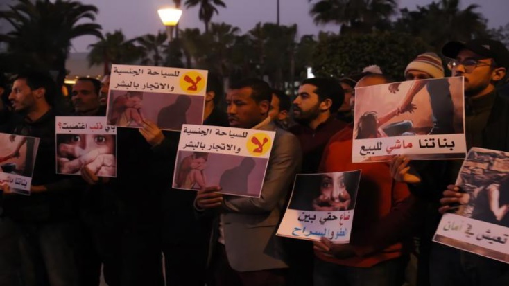 القضاء يصدر أحكامه في قضية وفاة فتاة بإحدى الفيلات الراقية بمراكش والجمعية تستنكر الأحكام المخففة القضاء يصدر أحكامه في قضية وفاة فتاة بإحدى الفيلات الراقية بمراكش والجمعية تستنكر الأحكام المخففة