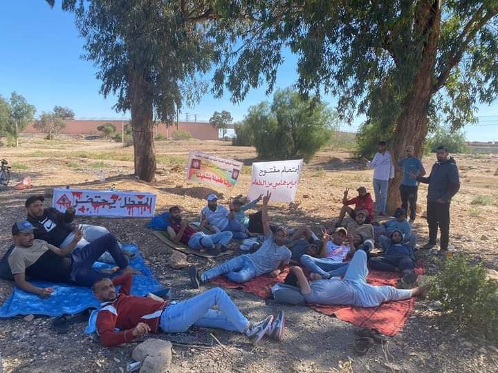 اعتصام مفتوح مصحوبا باضراب عن الطعام للمعطلين بابن جرير اعتصام مفتوح مصحوبا باضراب عن الطعام للمعطلين بابن جرير