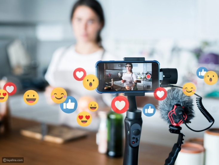 دولة الإمارات تٌلزم مؤثري مواقع التواصل الاجتماعي بالحصول على رخصة مزاولة نشاط الدعاية والإعلان تحت طائلة الغرامة دولة الإمارات تٌلزم مؤثري مواقع التواصل الاجتماعي بالحصول على رخصة مزاولة نشاط الدعاية والإعلان تحت طائلة الغرامة