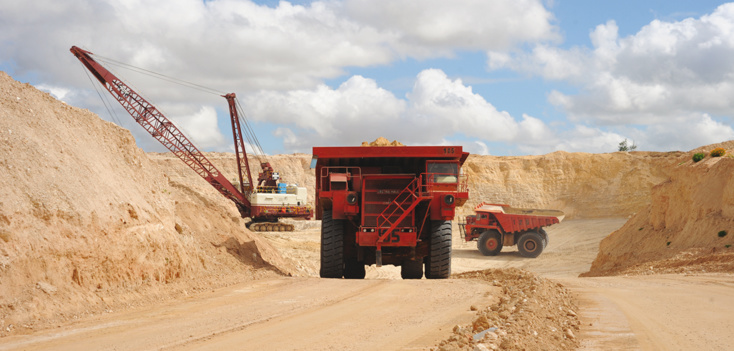 إقليم خريبكة: العاصمة العالمية للفوسفاط ومنجم الذهب الأبيض يتعرض للتهميش والبطالة ويتعثر في التنمية إقليم خريبكة: العاصمة العالمية للفوسفاط ومنجم الذهب الأبيض يتعرض للتهميش والبطالة ويتعثر في التنمية