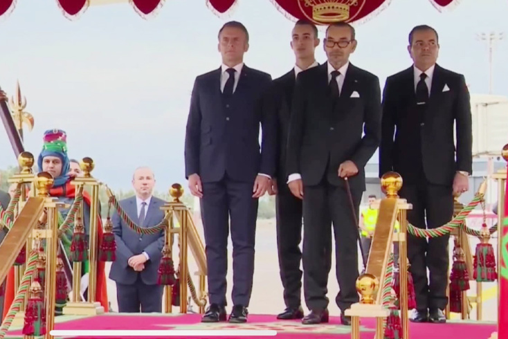 ماكرون يحل بالمغرب في زيارة دولة للمملكة بدعوة من جلالة الملك ماكرون يحل بالمغرب في زيارة دولة للمملكة بدعوة من جلالة الملك
