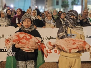 وقفات ومسيرات حاشدة بالمدن المغربية تستنكر الإبادة في غزة وتطالب بإسقاط التطبيع (صور)