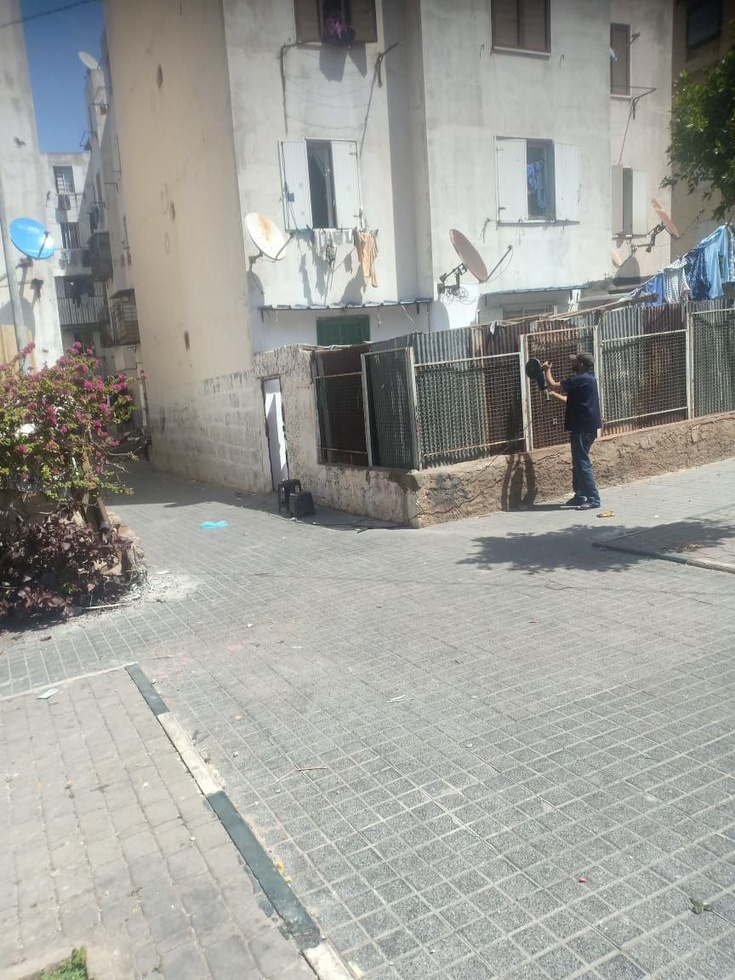 سلطات الدار البيضاء تشن حملة ضد التعديات على الملك العام سلطات الدار البيضاء تشن حملة ضد التعديات على الملك العام