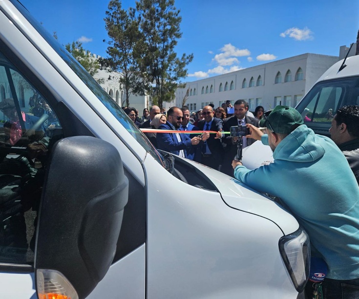 كلية اسفي تحتفي بخريجيها المتفوقين وتتسلم بالمناسبة حافلتين من المجلس الإقليمي كلية اسفي تحتفي بخريجيها المتفوقين وتتسلم بالمناسبة حافلتين من المجلس الإقليمي