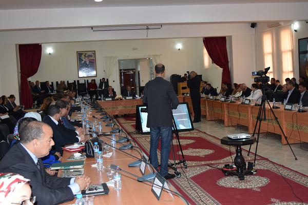 لقاء تواصلي لوالي جهة مراكش اسفي مع رؤساء الجماعات الترابية باقليم الرحامنة