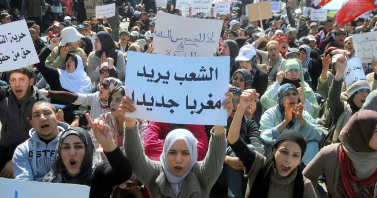 المدني: حركة 20 فبراير منحت مصداقية لمطلب “الملكية البرلمانية” قبل أن يُفرغ من مضمونه