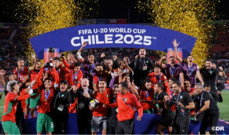 كأس العالم لكرة القدم لأقل من 20 سنة (الشيلي 2025 )..المنتخب المغربي بطل للعالم بعد تفوقه على نظيره الأرجنتيني (2-0) كأس العالم لكرة القدم لأقل من 20 سنة (الشيلي 2025 )..المنتخب المغربي بطل للعالم بعد تفوقه على نظيره الأرجنتيني (2-0)
