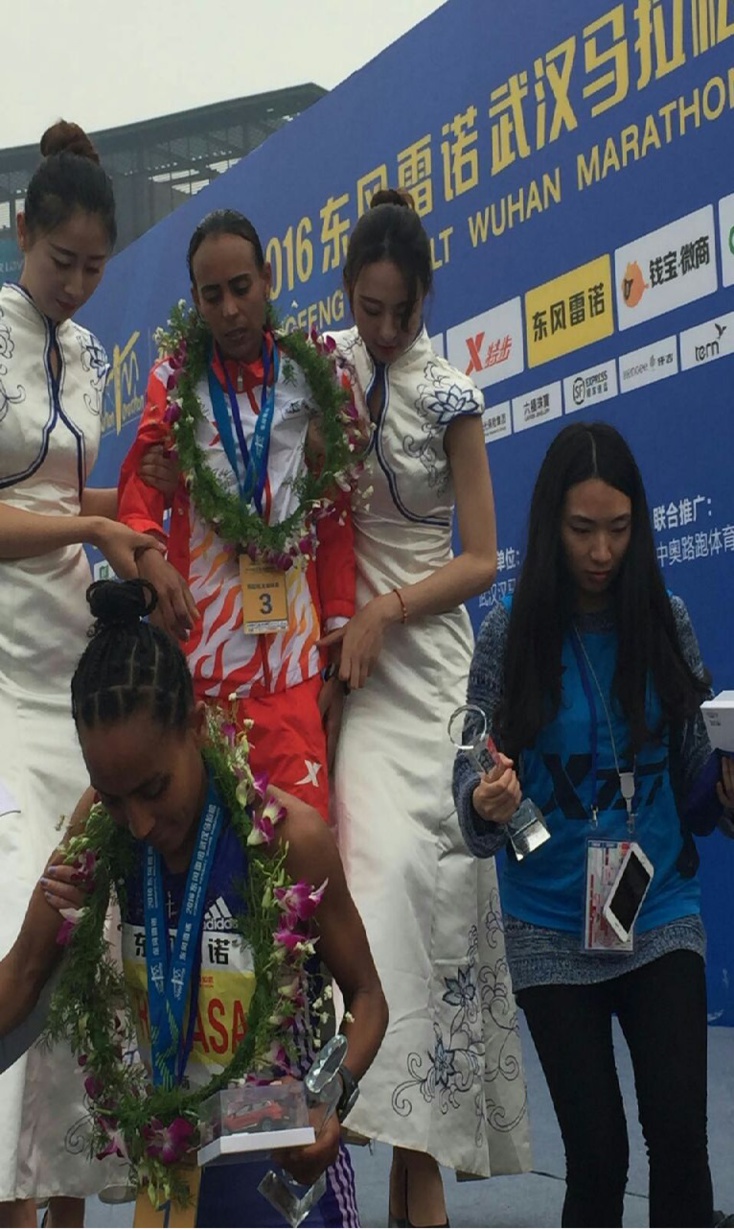 في ندوة صحفية ... البطلة العالمية سناء أشهبار تكشف للصحافة أن كل ما تعرضت له من إساءة هو إساءة للوطن في ندوة صحفية ... البطلة العالمية سناء أشهبار تكشف للصحافة أن كل ما تعرضت له من إساءة هو إساءة للوطن