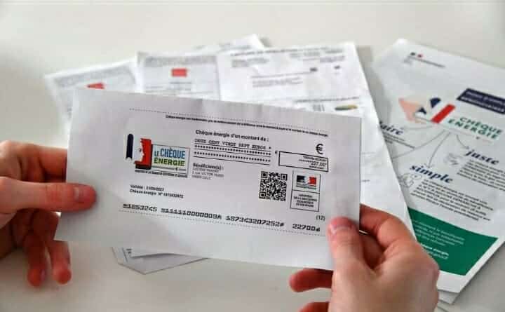 فرنسا تُشدد شروط الحصول على الجنسية: تشترط 5 سنوات من الدخل الثابت وعقد عمل مفتوح المدة لمنح جواز السفر